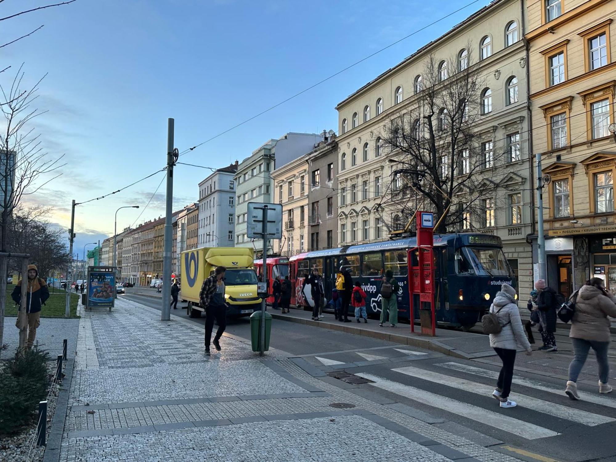 4 Room, 2 Bath, Parking Appartement *