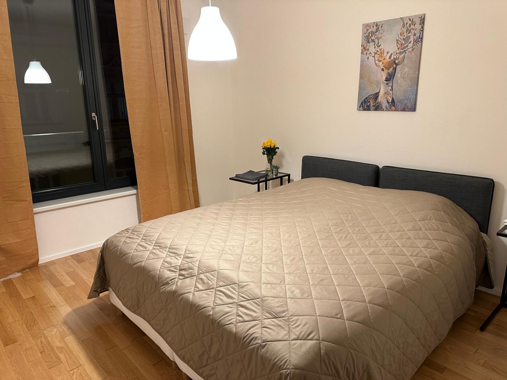 4 Room, 2 Bath, Parking Apartamento